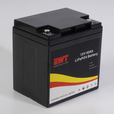12V 40AH 小型バッテリーパックのための螺栓付き LiFePo4 バッテリーセル 26650 32700