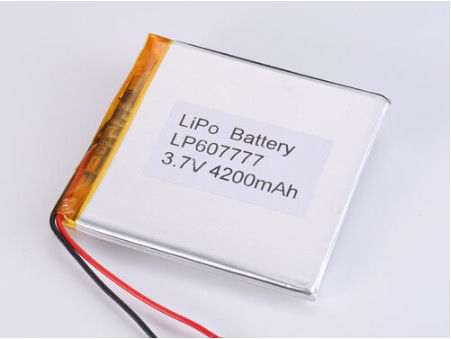 LP607777 3.7V 4200MAH リチウムポリマーバッテリー オーバーチャージ保護とCC/CV充電方法